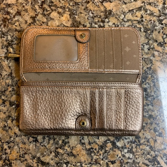Fossil Wallet - Picture 3 of 5